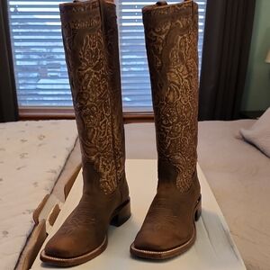 Boulet Elegant Brown Embroidered Look Heeled Boots